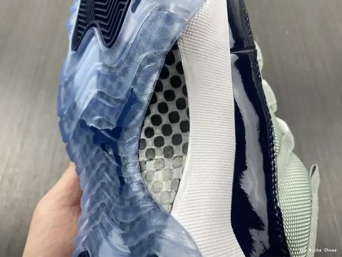 1st Kicks Georgetown Retro Low Air Jordan 11 528895-007 0529